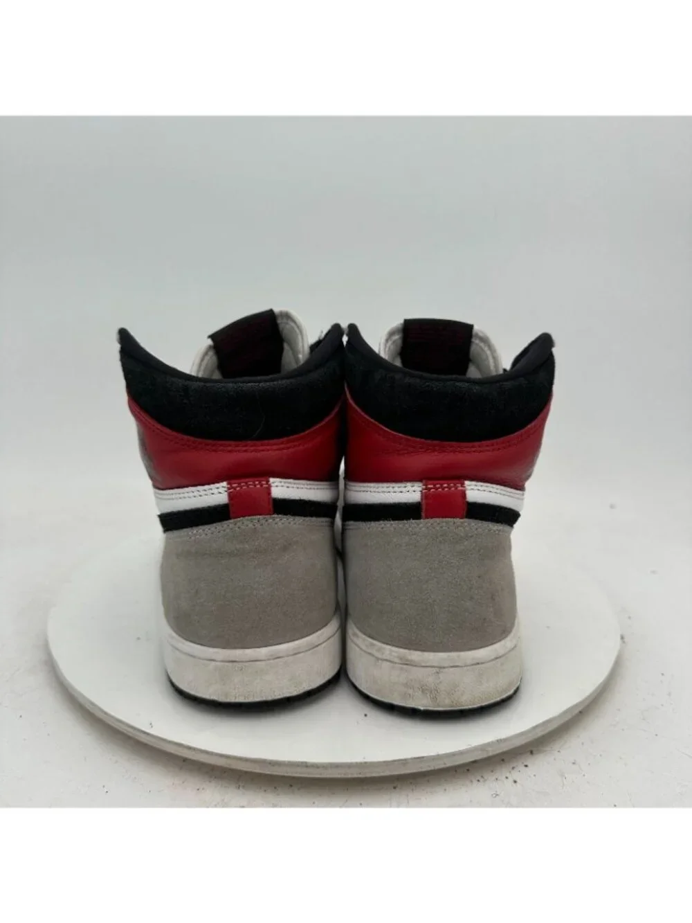 Nike Air Jordan 1 High Men Size 10.5 555088-126 Light Smoke Grey Black Red Shoes